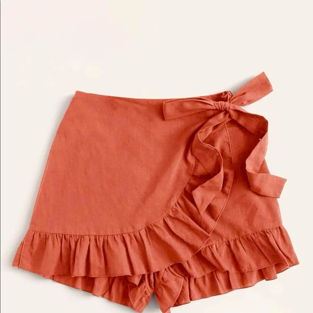 Ruffle side tie skort
